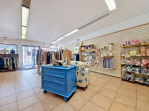   Local commercial lumineux de 73 m² au coeur de Cazères 