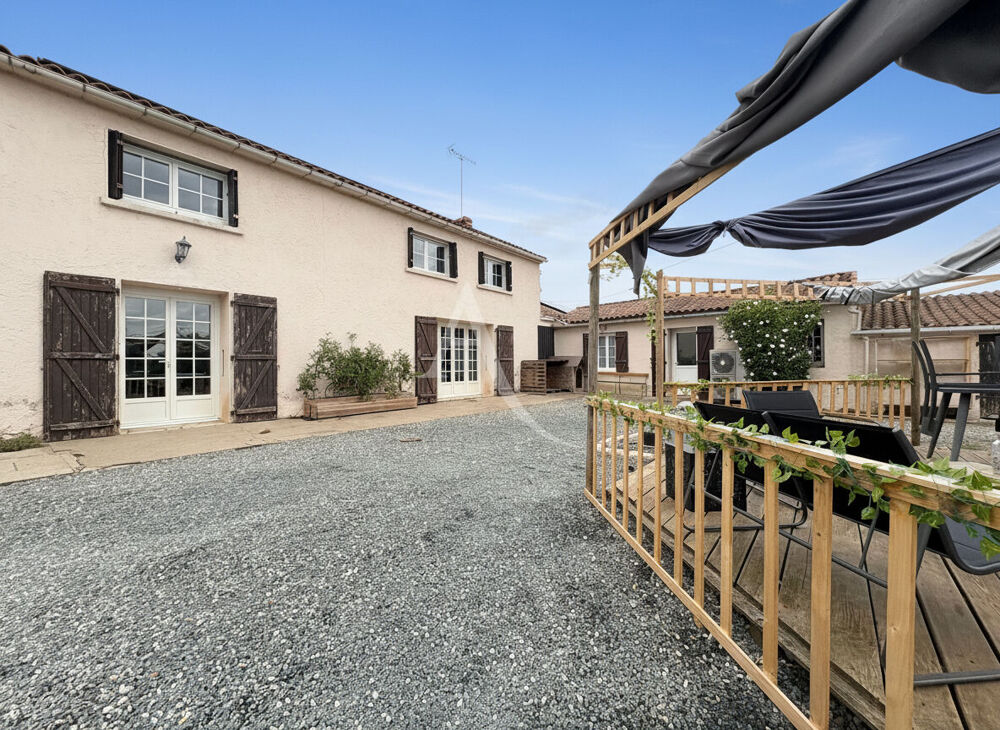 Maison 6 pièces 155 m² · à Nalliers · 155 m² · 195 500 €