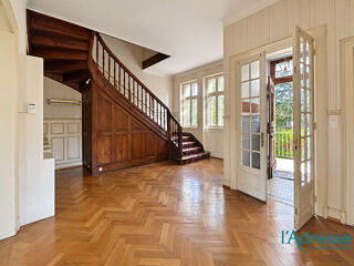  Maison à louer 6 pièces 171 m²
