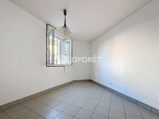  Immeuble à vendre 3 pièces 132 m²