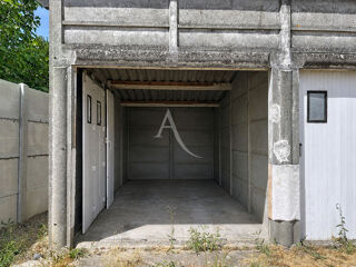  Parking / Garage à louer 12 m²