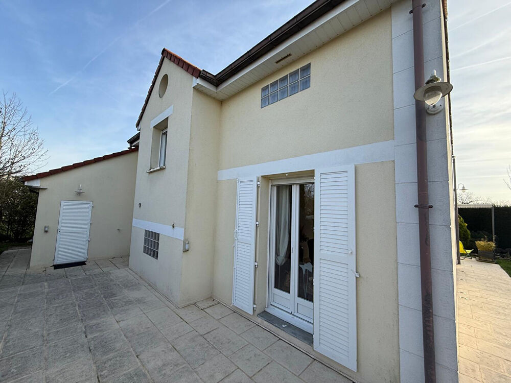 Vente Maison Maison Vittel 8 pièce(s) 150 m2 Vittel