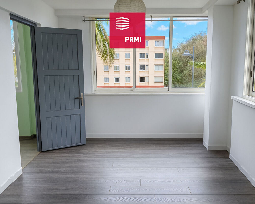 Front de mer Saint-Pierre : Appartement 79 m² - 3 chambres - à 2 pas de la plage