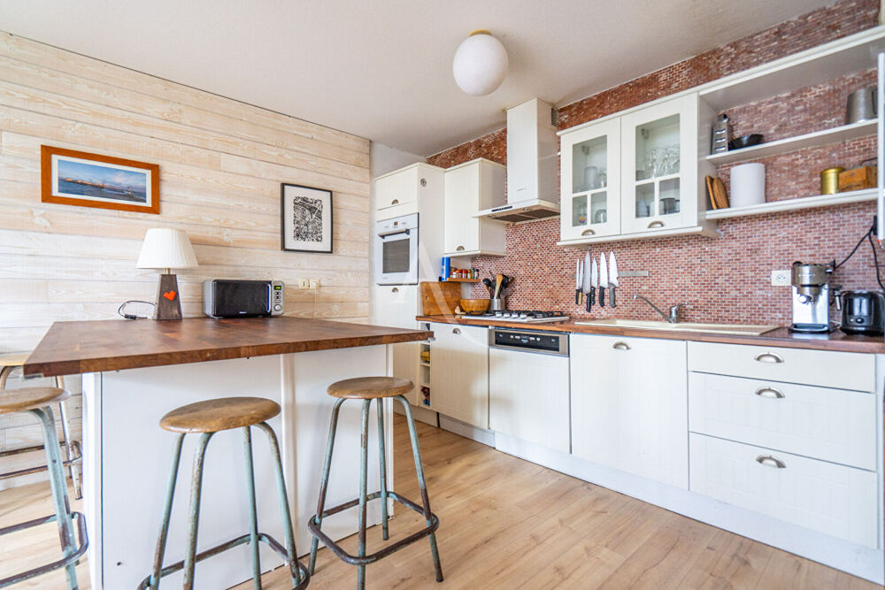 Vente Appartement BORDEAUX CHARTRONS - T4 de 77m² avec terrasses et place de parking Bordeaux