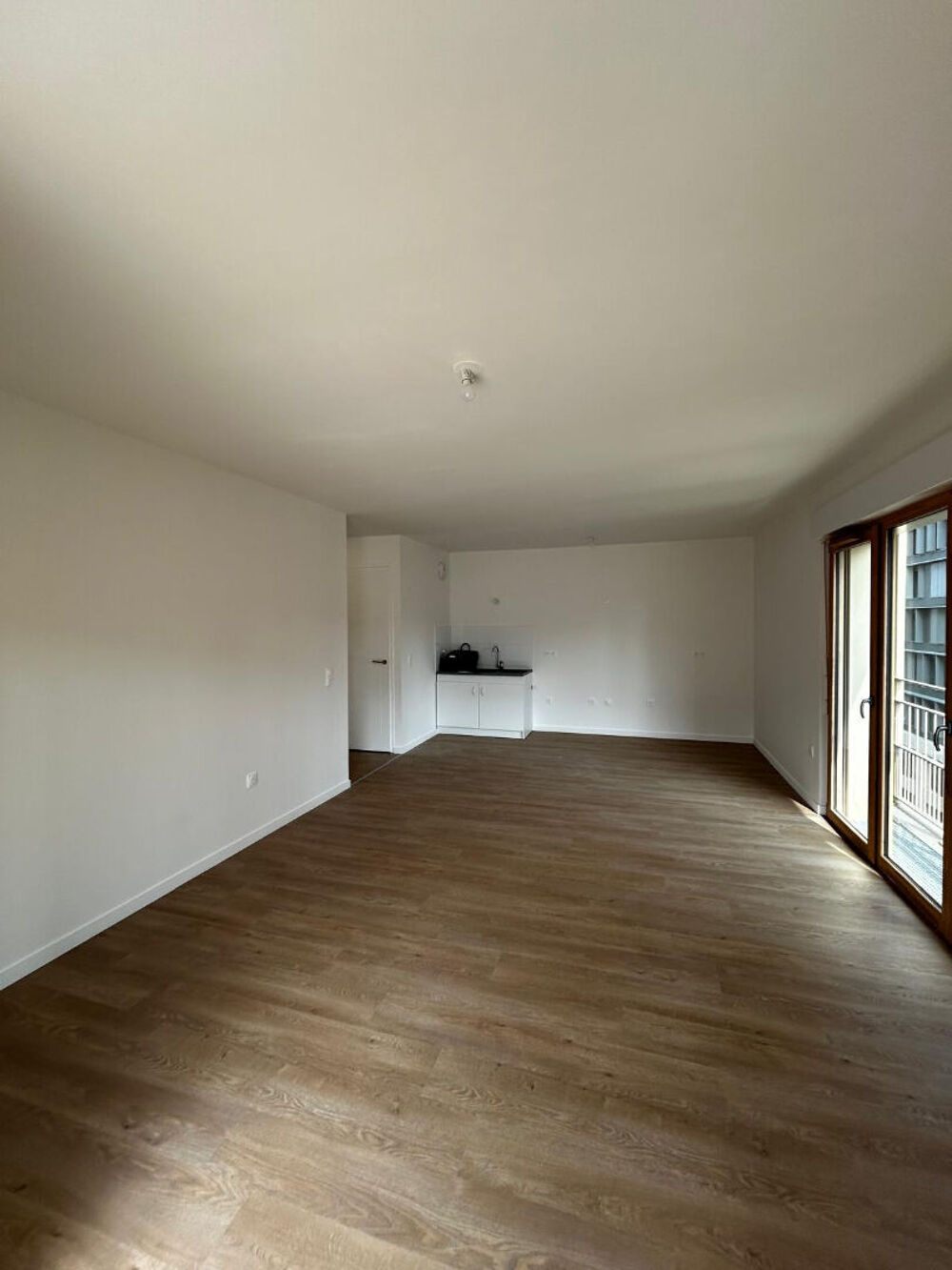 Vente Appartement A VISITER - RETOUR A LA VENTE ! 4P - TERRASSE ET PARKING - PROCHE L13 & L14 - SAINT-DENIS Saint denis