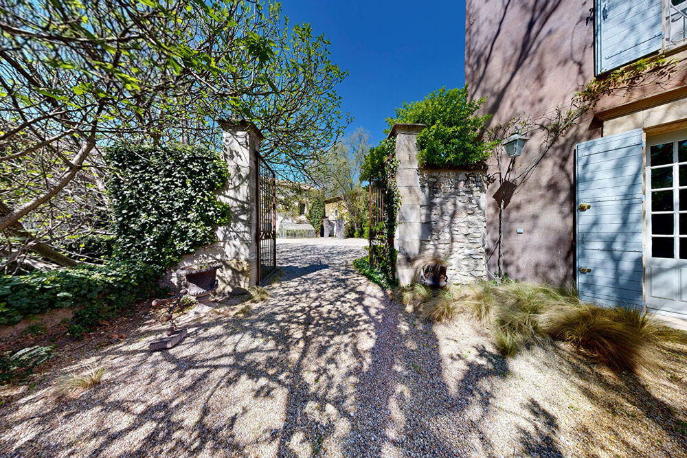 Propriété d'exception à deux pas de L 'Isle sur Sorgue bastide Moulin Dépendances Calme absolu PROVENCE VENTOUX