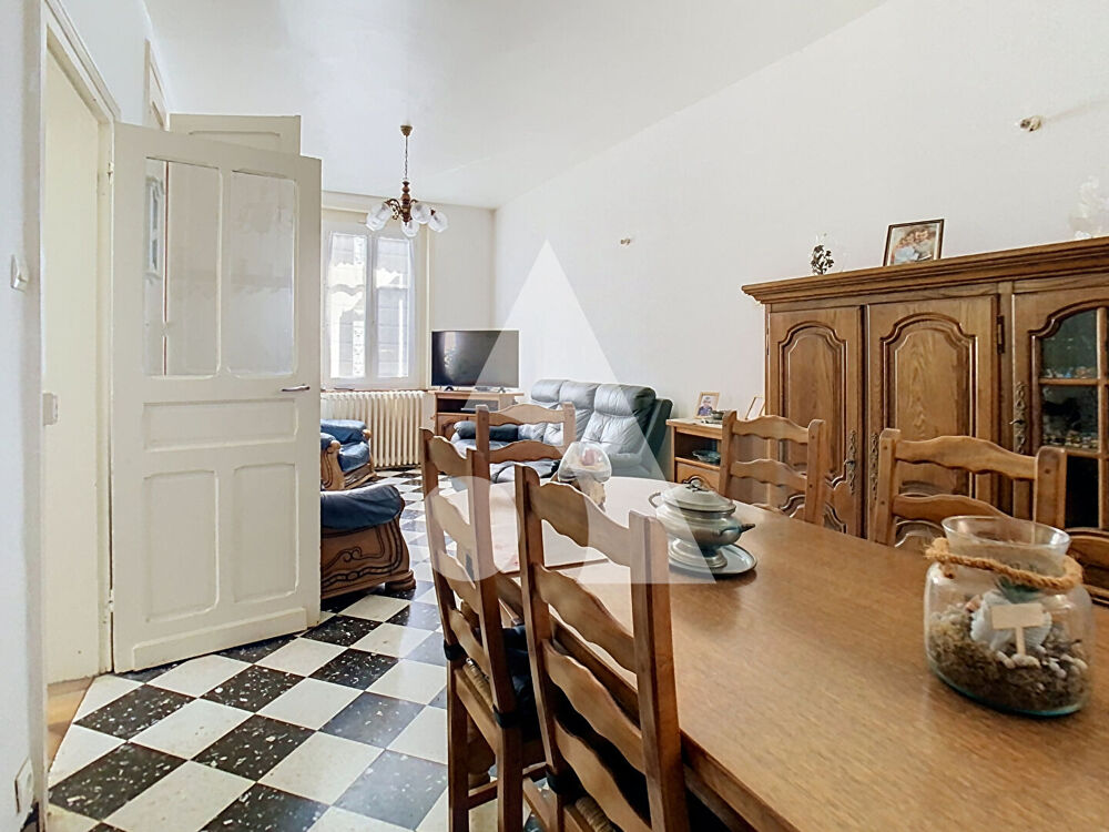 Location Maison Maison 2 chambres , cour et jardin surelevé Oisy le verger