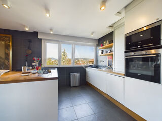  Appartement  vendre 8 pices 196 m