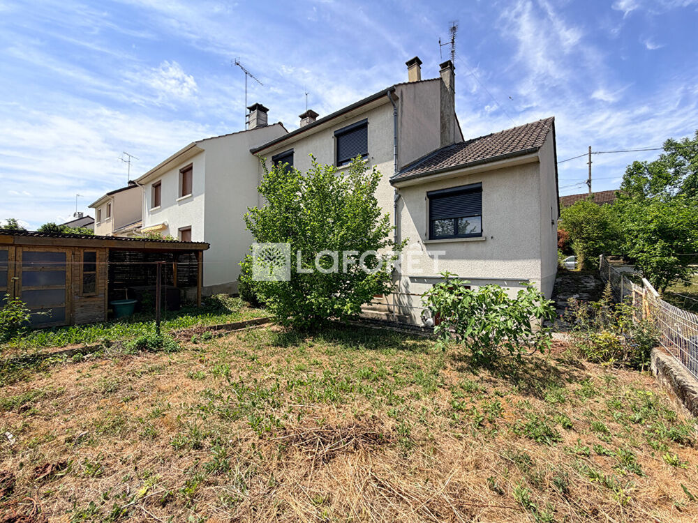 Maison d'environ 123 m², à Compertrix