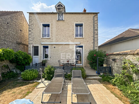   A VENDRE Maison Pussay 6 pièce(s) 144.6 m2 Maison - 6 pièce(s) - 145 m²