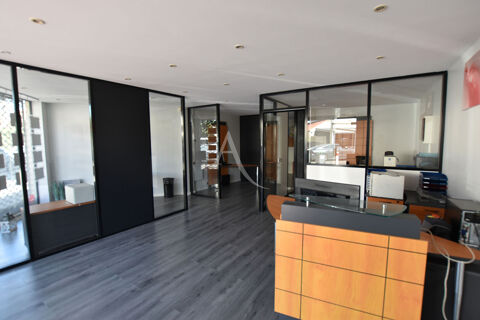   Local commercial à louer de 56 m² en centre-ville de Combs-la-Ville 