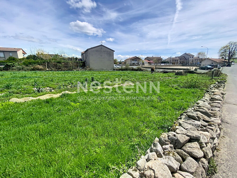 Vente Terrain À vendre / Belle parcelle constructible de plus de 2000 m² au coeur de Grazac Grazac