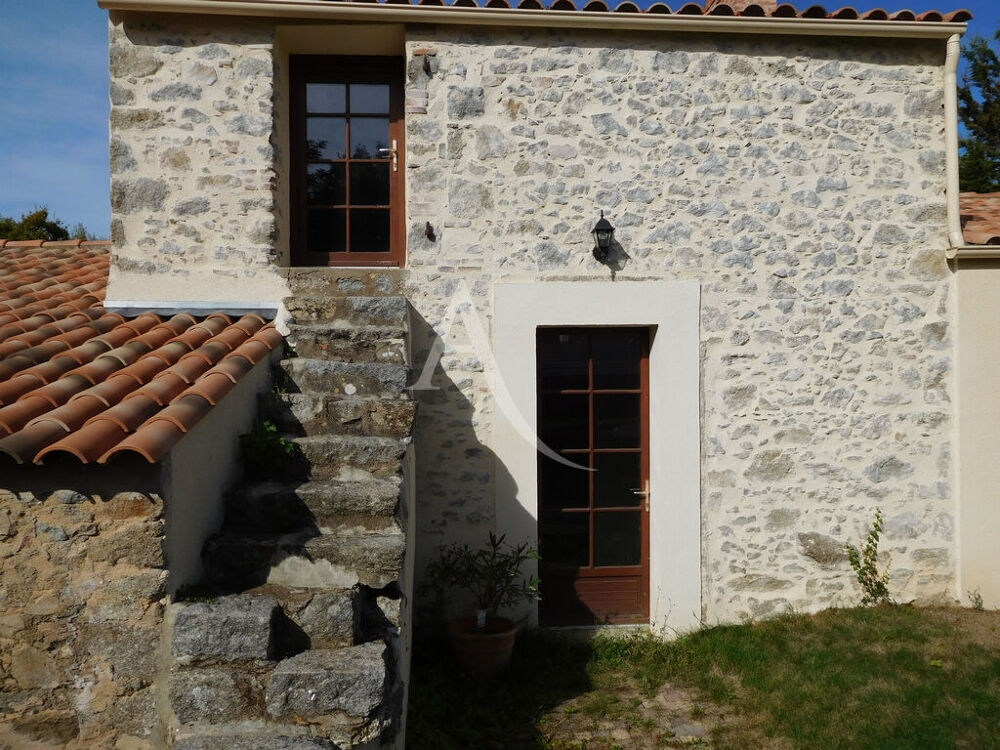 Vente Maison Maison Saint Avaugourd Des Landes 6 pièce(s) 174 m2 Saint avaugourd des landes