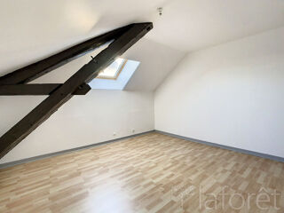  Appartement à louer 4 pièces 89 m²
