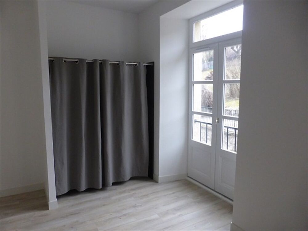 STUDIO NEUF CUIS EQUIPEE ESPALY ST MARCEL - 1 pièce(s) - 28 m2