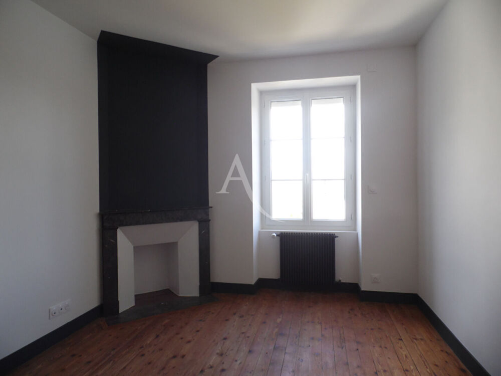 Location Maison A LOUER  JUIGNE SUR LOIRE MAISON DE BOURG AVEC SON JARDINET ENTIEREMENT RENOVEE Les garennes sur loire