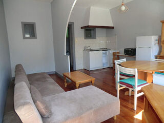  Immeuble  vendre 9 pices 180 m Jonzac