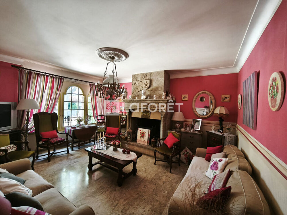 Vente Maison Céret, maison d'architecte 10 pièces 285.4 m² avec piscine, garage, jardin Ceret