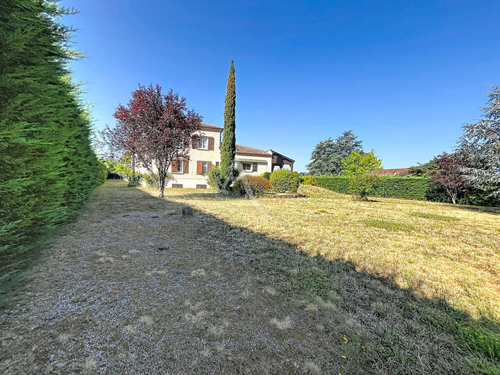 Maison 8 pièces 229 m² · à Prayssac · 229 m² · 299 000 €