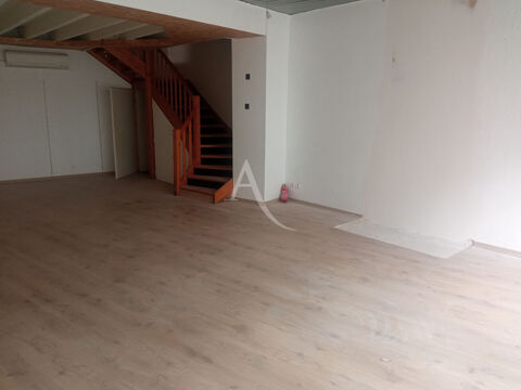 Local Commercial &agrave; CHALLANS de 88.07 m&sup2; 780 85300 Challans