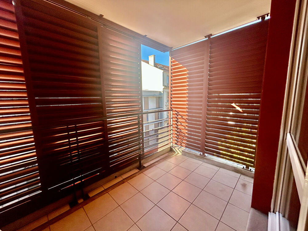 T3 67m2/balcon/parking Caluire