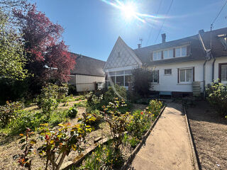  Maison  vendre 8 pices 157 m