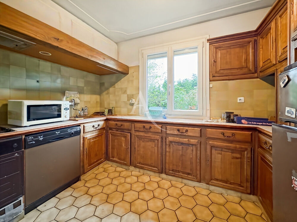 Vente Maison Maison de plain-pied à Etrechy sur sous-sol total quartier du Roussay Etrechy