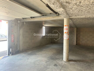  Parking / Garage à louer 18 m²