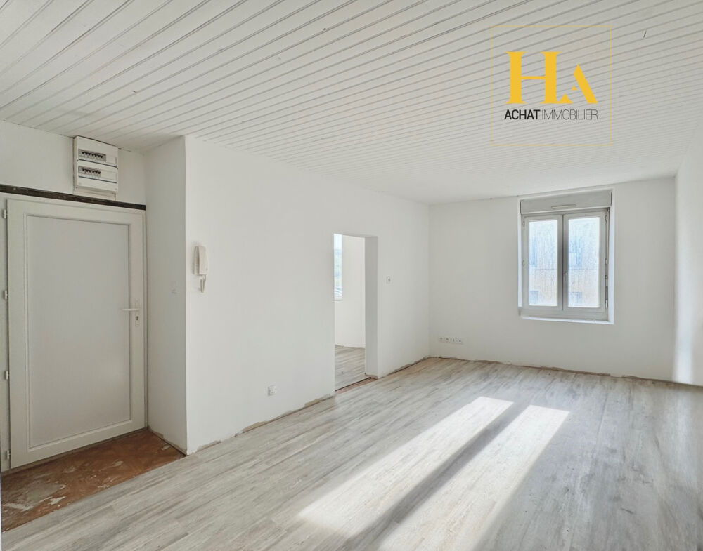 Vente Immeuble Immeuble de rapport Av. St Lazare, 2 T2 Loués + 3 T2 avec travaux, caves, combles, proche toutes commodités Montelimar