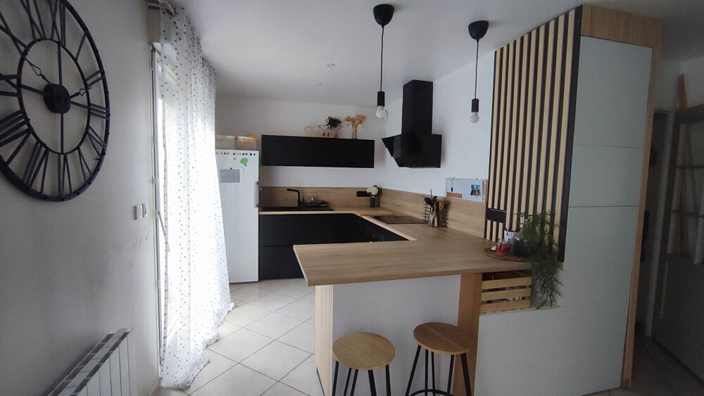 Location Maison Maison Saint Denis De L Hotel 5 pièce(s) 103 m2 Saint denis de l hotel