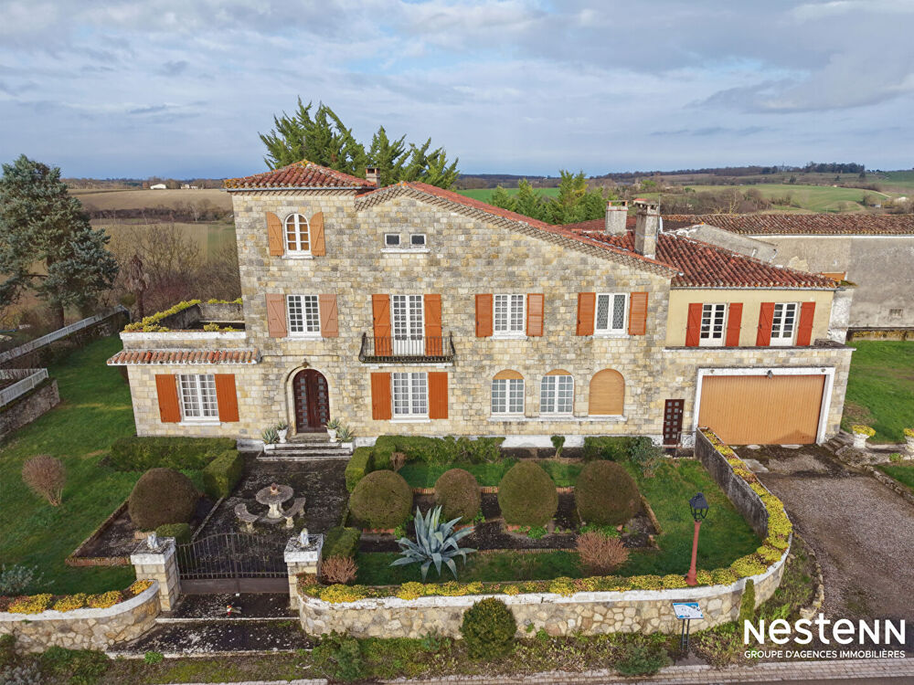 Maison 10 pièces 313 m² · à Castelnau sur L Auvignon · 313 m² · 335 000 €