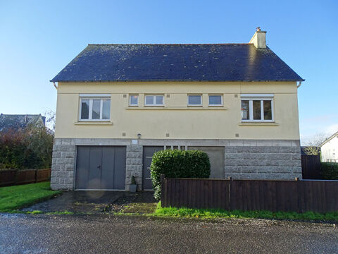   COTES D'ARMOR Ma�l-Carhaix, maison individuelle de 4 chambres � distance de marche de la ville Maison - 7 pi�ce(s) - 148 m�