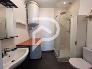  Appartement à louer 2 pièces 45 m²