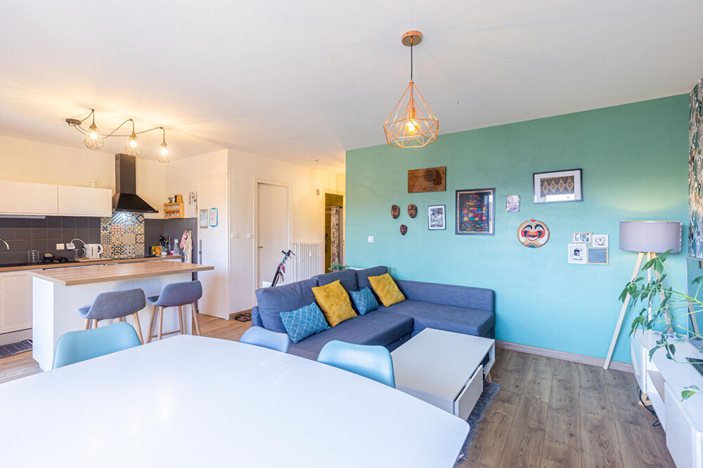 AGENCE IMMOBILIERE LAFORET - EXCLUSIVITE - "OXALIS" - ANNECY - APPARTEMENT T2 de 55,86m² - BALCON - CAVE - DERNIER ETAGE