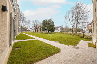  Appartement à louer 4 pièces 64 m²
