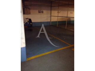  Parking / Garage � louer  Suresnes