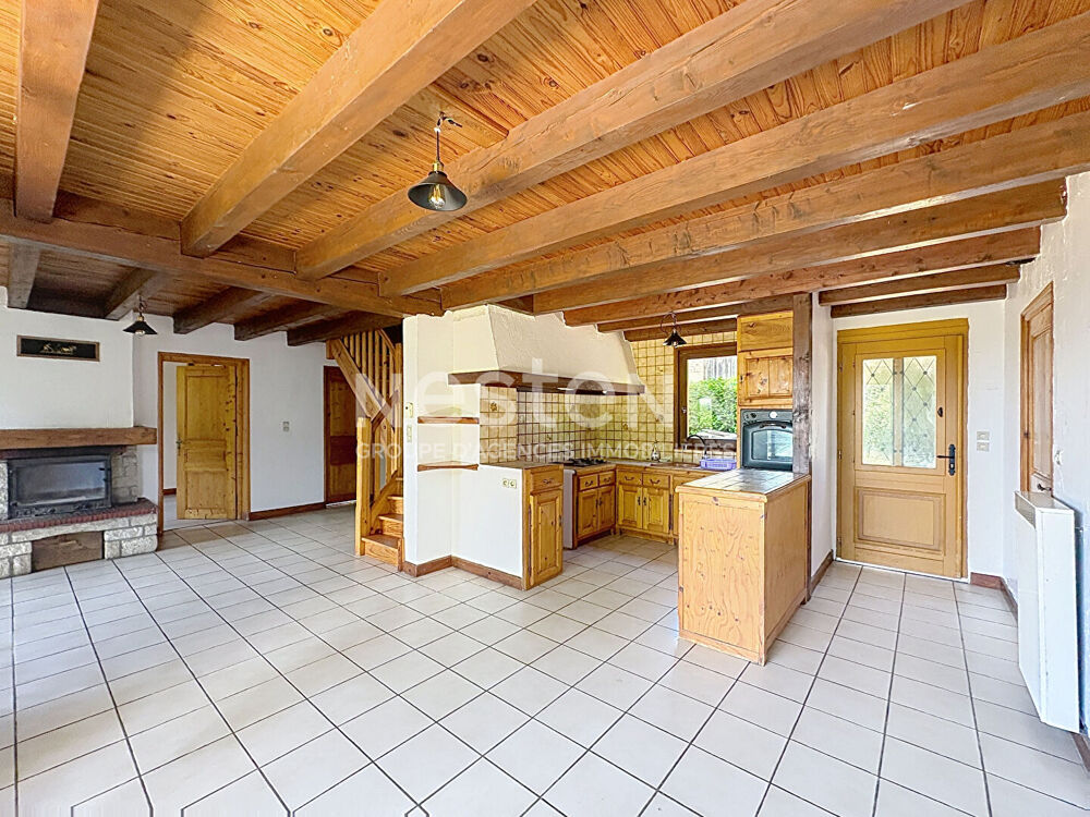 Vente Maison EXCLUSIVITE ! Maison avec garage  sur 1200 m2 environ de terrain clos à MONTREGARD Montregard