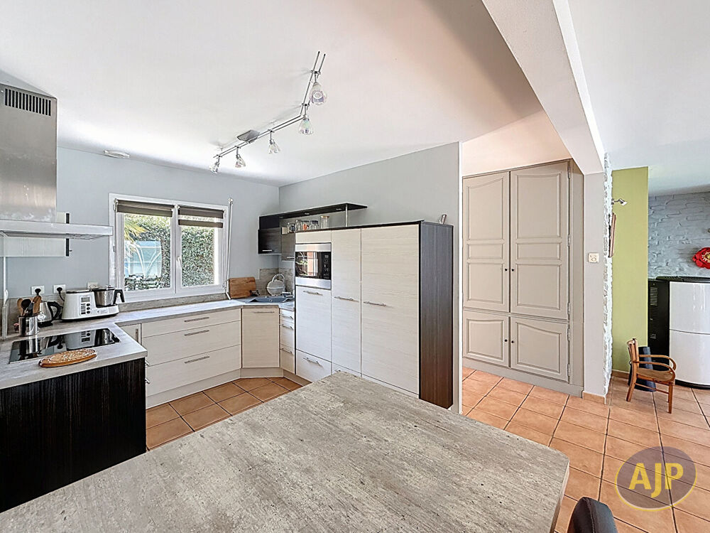 Maison Joue Sur Erdre 6 chambres 135 m2