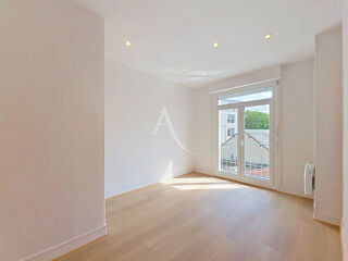  Appartement à louer 2 pièces 57 m²