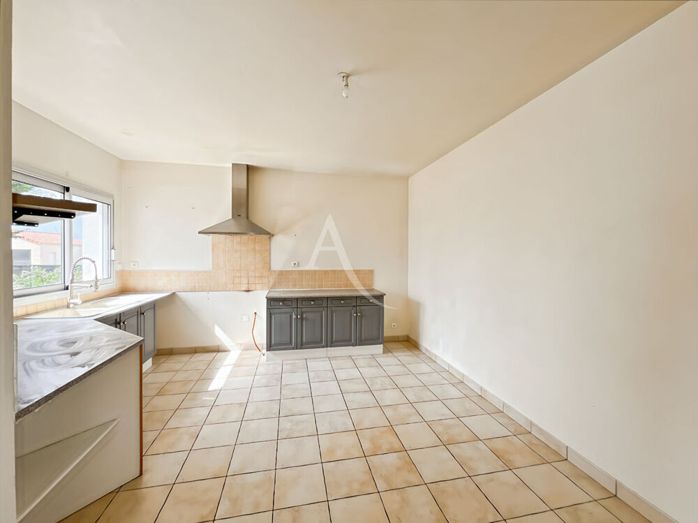 Vente Maison Maison familiale de 145 m² avec double garage ! Environnement calme et accès centre-bourg par piste cyclable Sallertaine