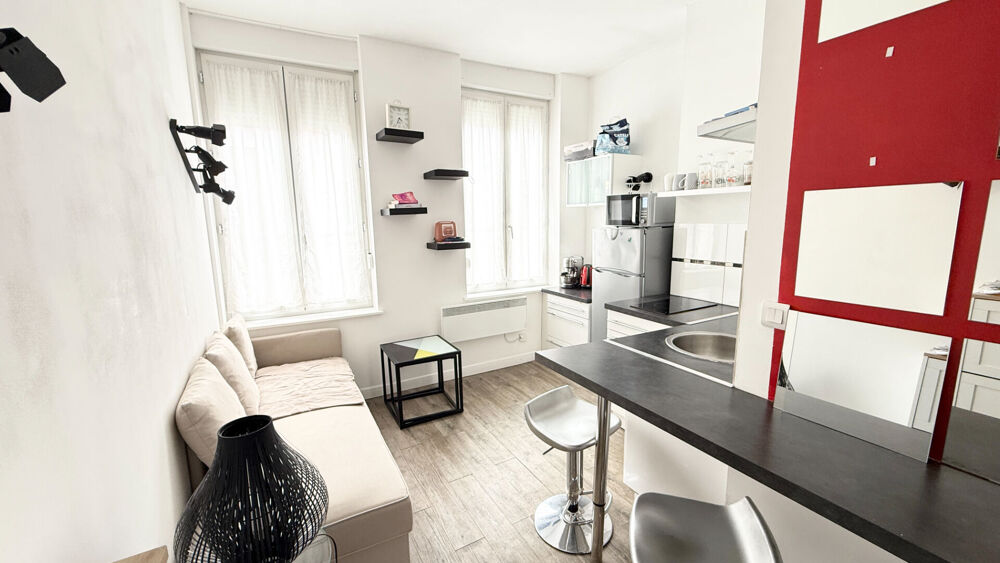 APPARTEMENT AVEC UNE CHAMBRE ET UN PARKING