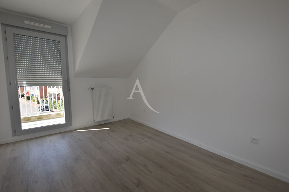 À vendre : Appartement 4 pièces à COMBS LA VILLE