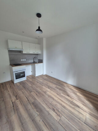  Appartement à louer 2 pièces 30 m²