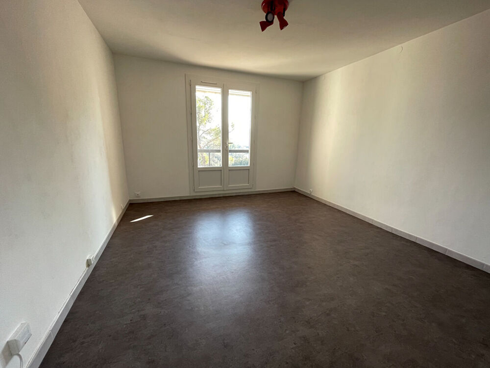 Location Appartement Studio - Saint Hilaire - Les Milles - 24m² -560 Les milles