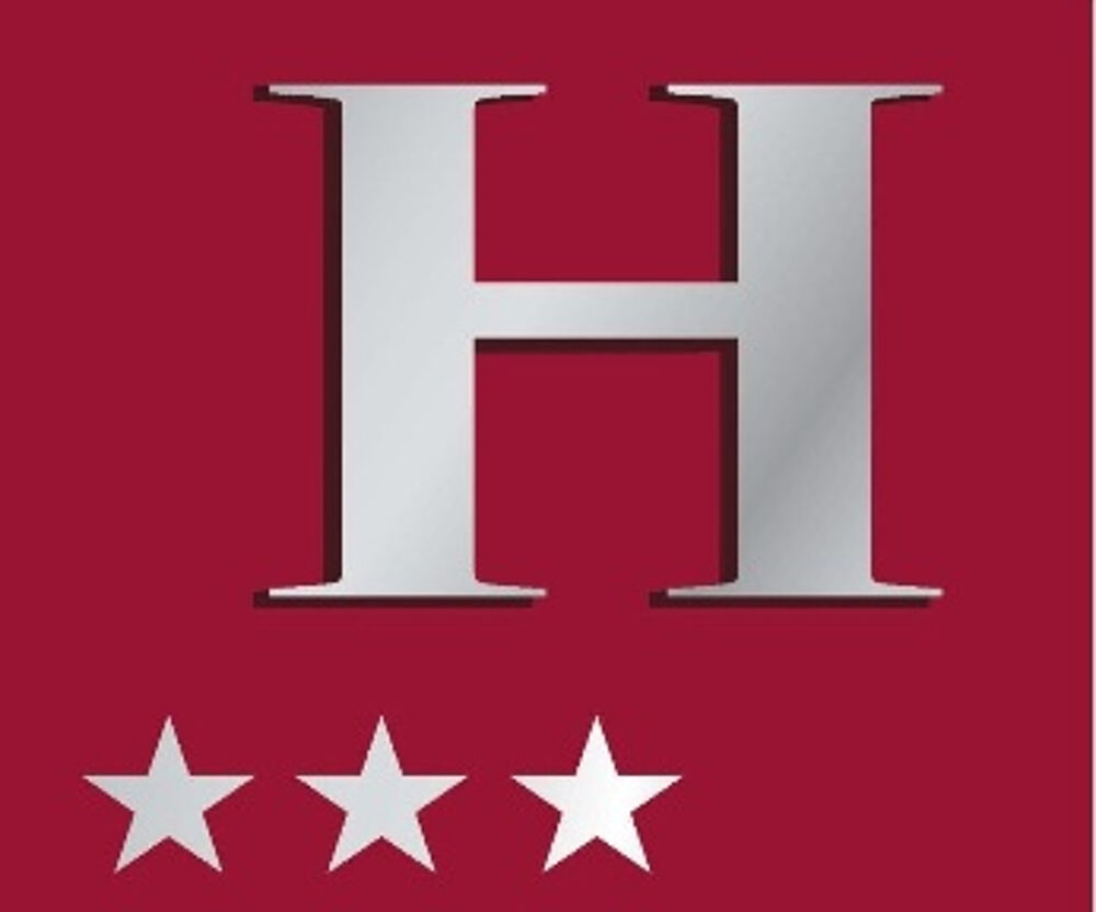   vente murs hotel   9 ch  restaurant + appartement privatif 