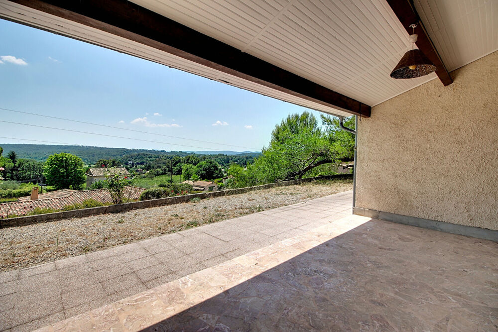 À VENDRE EN EXCLUSIVITÉ - LORGUES - MAISON À FORT POTENTIEL DE 83M² AVEC UNE VUE DOMINANTE ET TRÈS GRAND GARAGE 65m²
