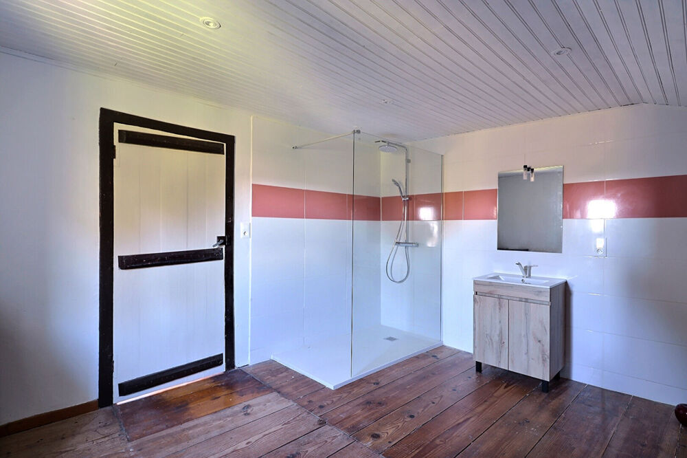 Maison de caractère avec beaux volumes, fibre et faible taxe foncière