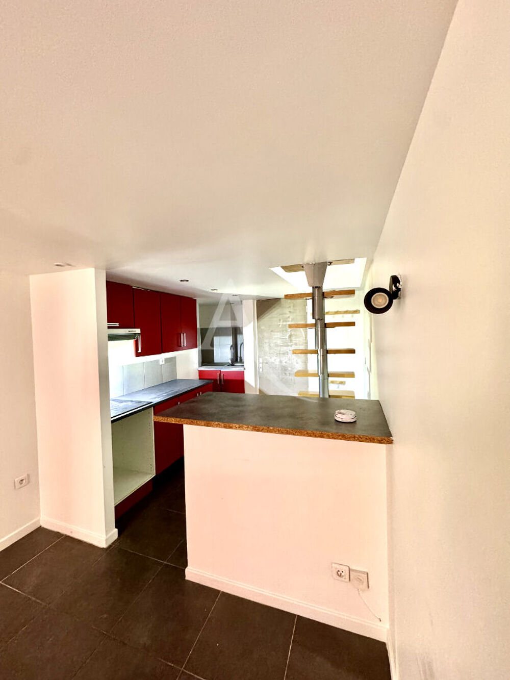 VENTE TRIPLEX LEVENS 51M2