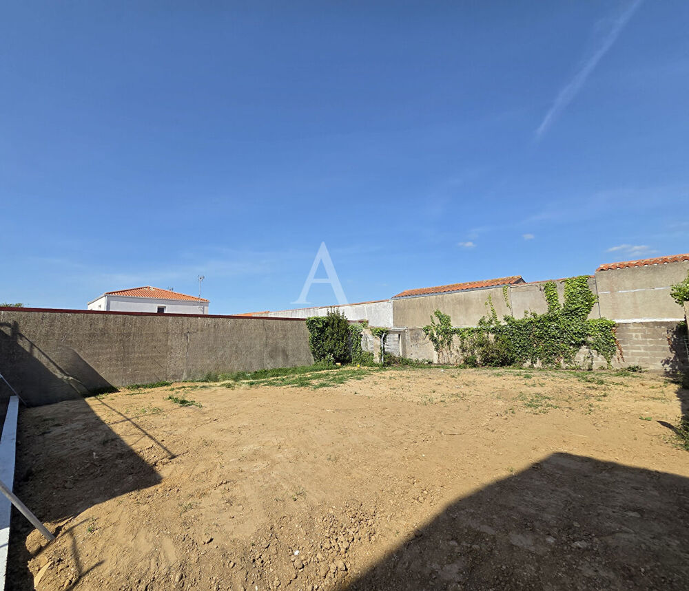 Vente Terrain Terrain à Bâtir 245 m2 Les Sables D Olonne  centre Ville Les sables d olonne