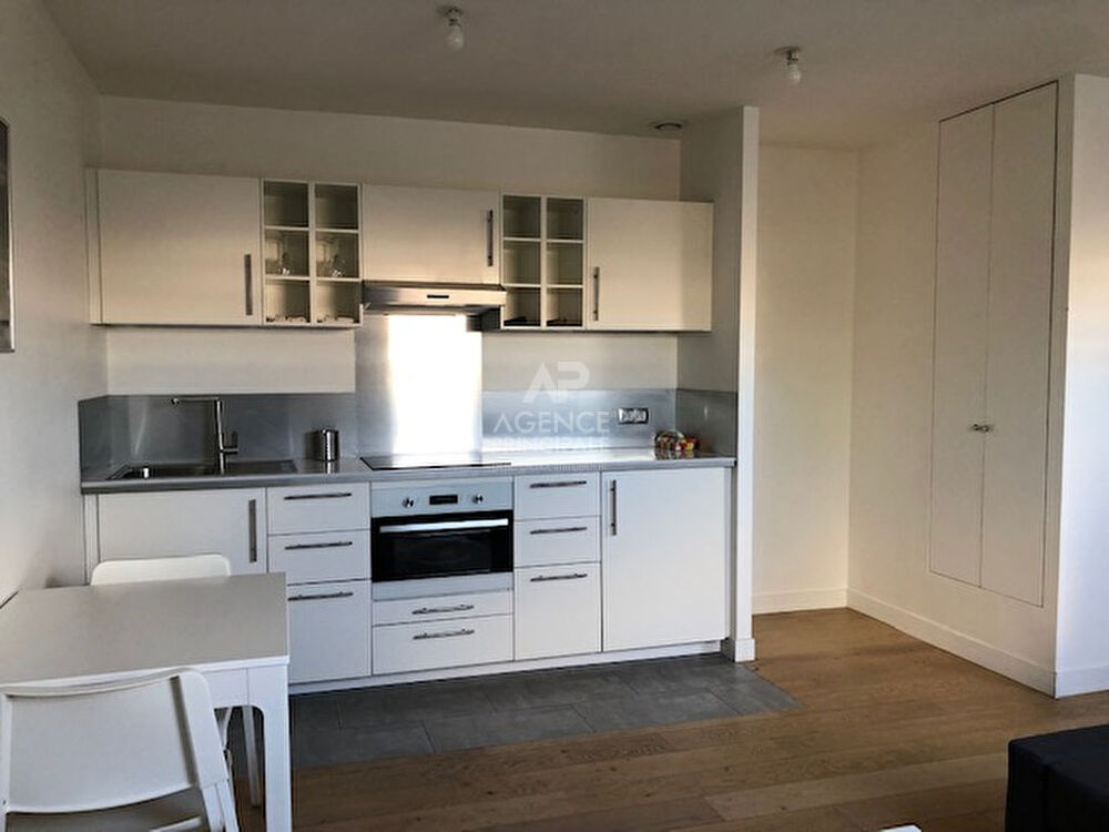 Location Appartement Appartement meublé 2 pièce(s) 33 m² - 15 minutes RER A Saint germain en laye